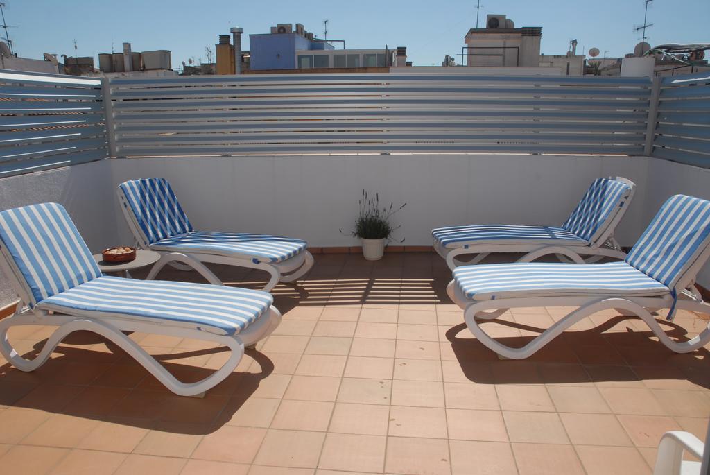 Apartaments Bonaventura 7 Sitges Esterno foto