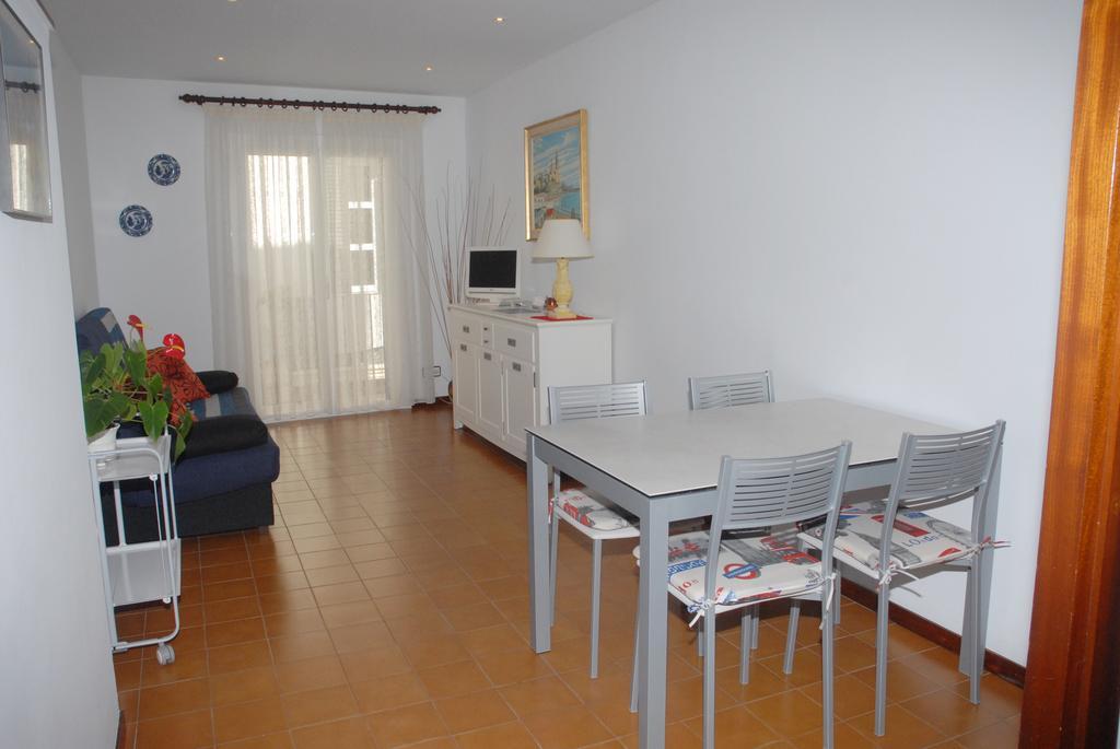 Apartaments Bonaventura 7 Sitges Esterno foto
