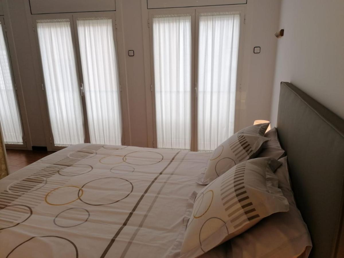 Apartaments Bonaventura 7 Sitges Esterno foto